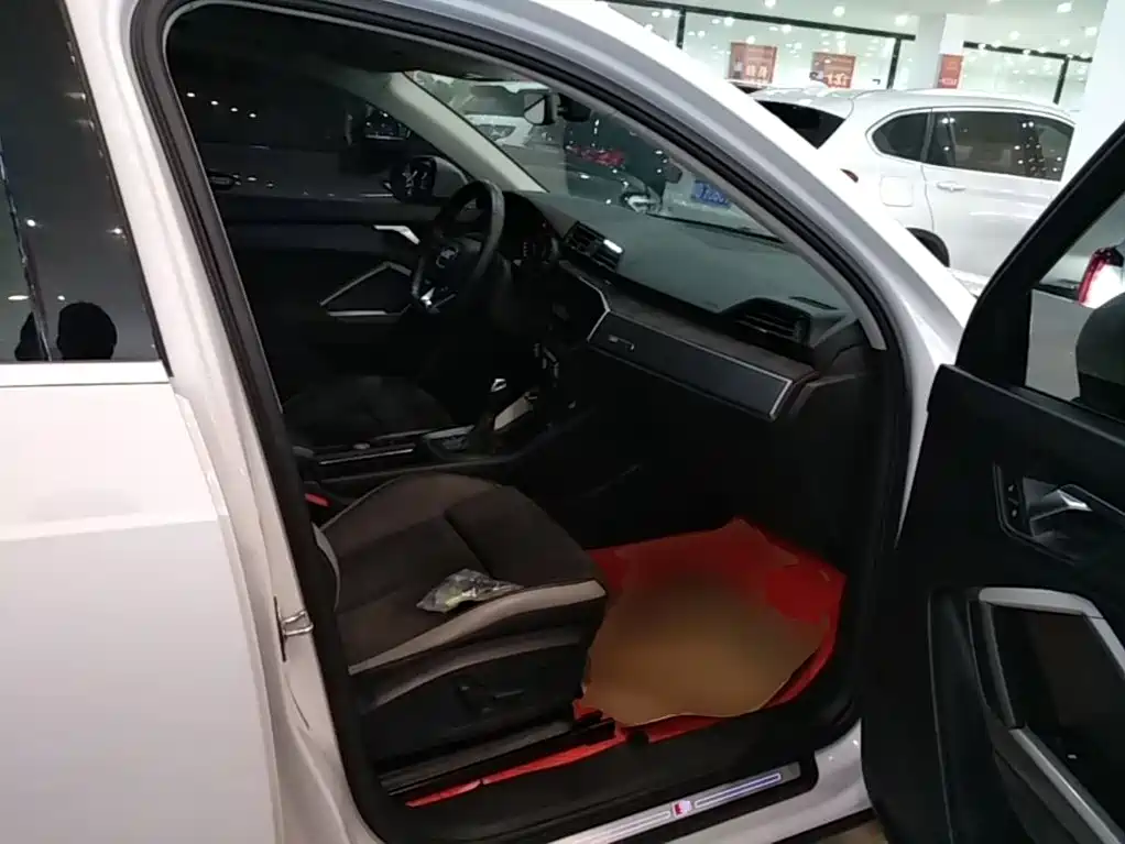 Фото 25 - Audi Q3