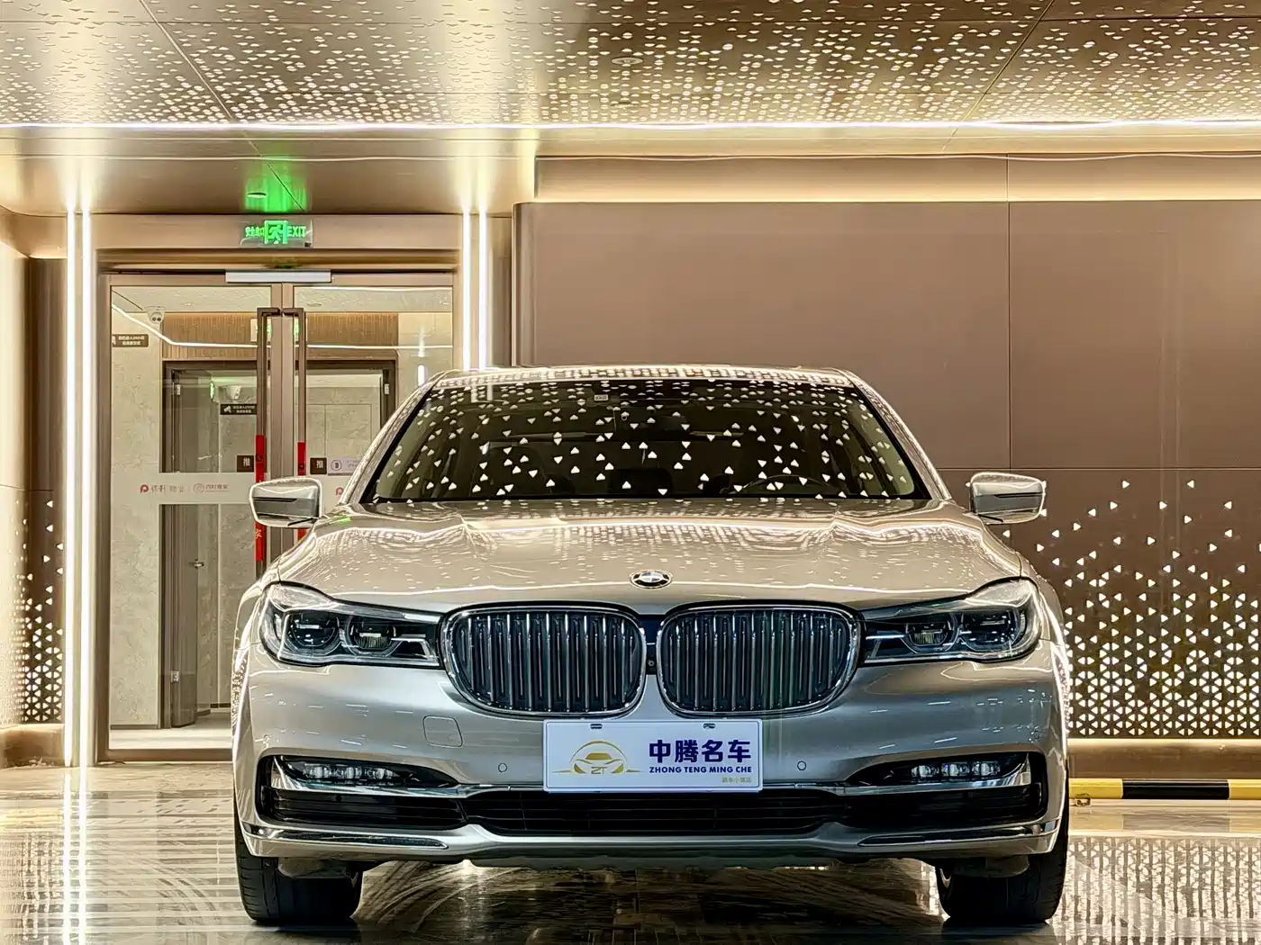 BMW 7 Series 2018 730Li Premium Type Excellence Package фото 2