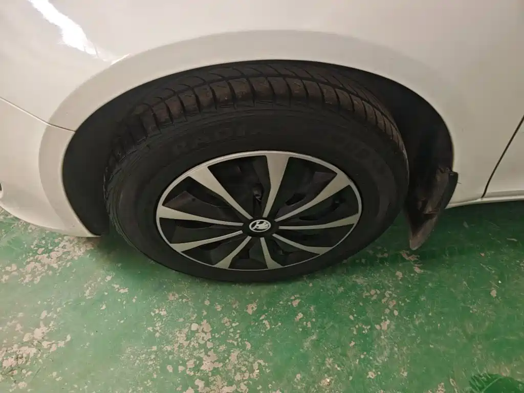Škoda Fabia 2015 2014 1.4L Automatic Crystal Edition