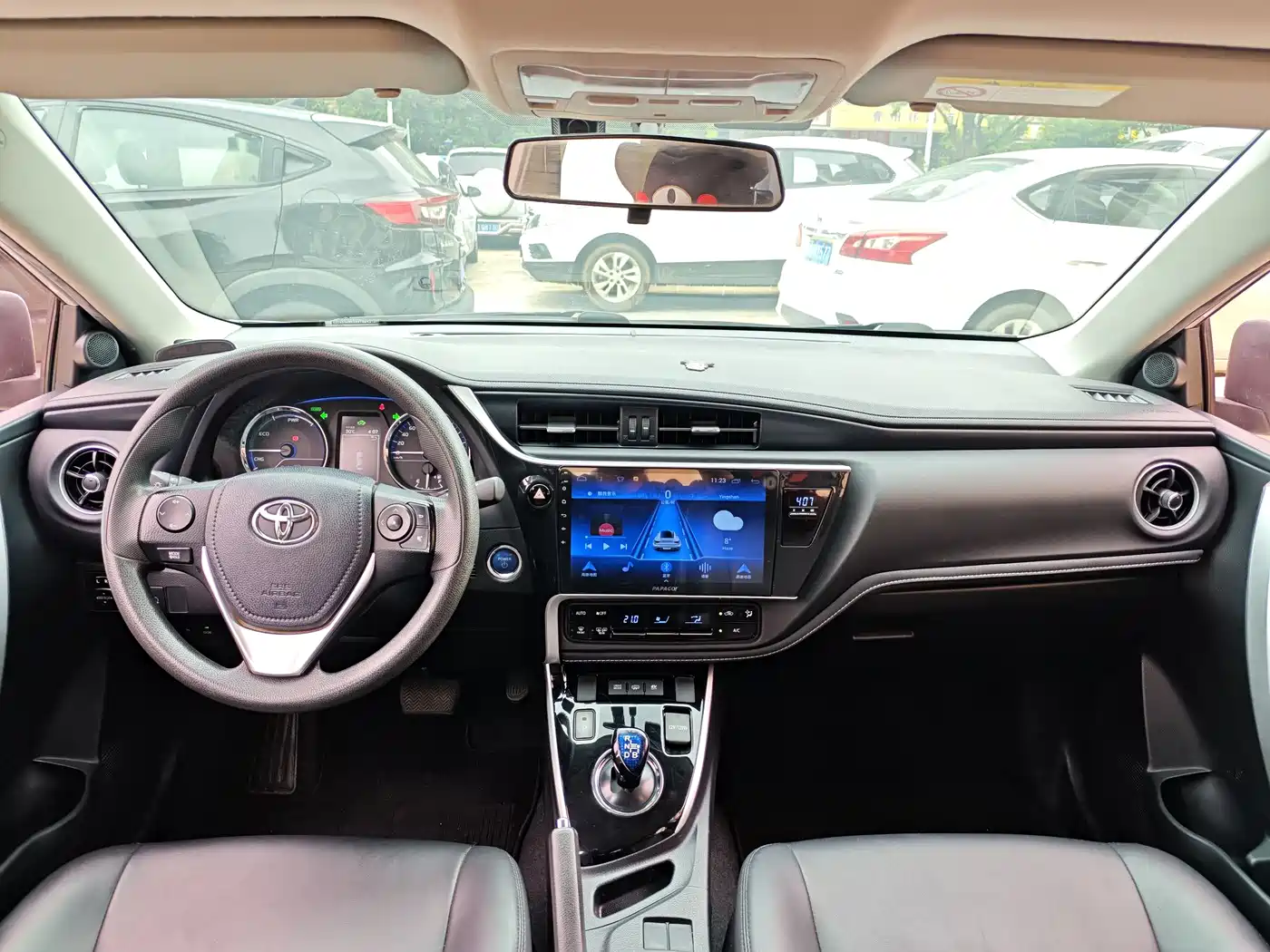 Toyota Corolla 2022 Hybrid 1.8L E-CVT Pioneer Edition фото 9