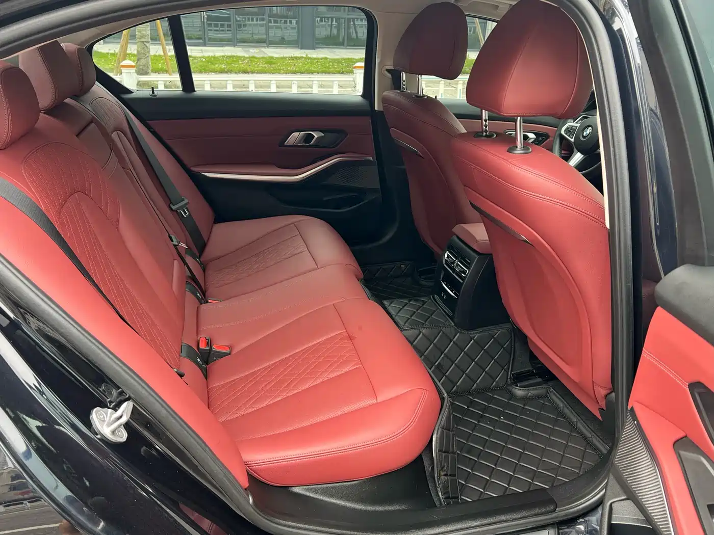 BMW 3 Series 2024 325Li M Sport Package фото 7