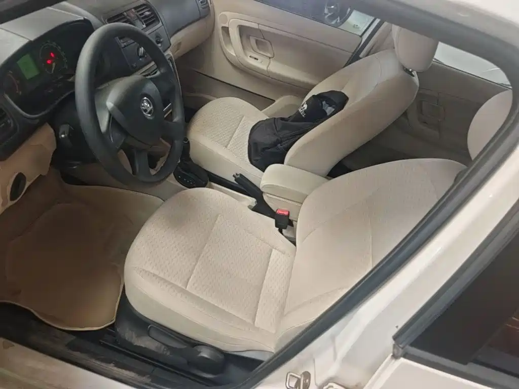 Škoda Fabia 2015 2014 1.4L Automatic Crystal Edition