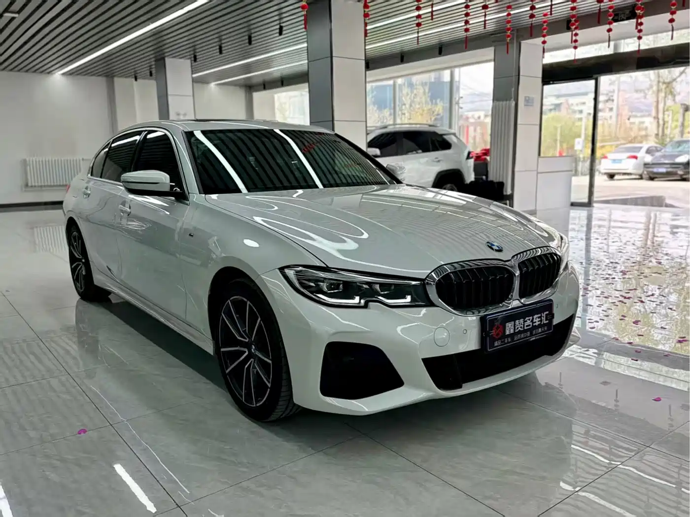 BMW 3 Series 2022 325i M Sport Package фото 5