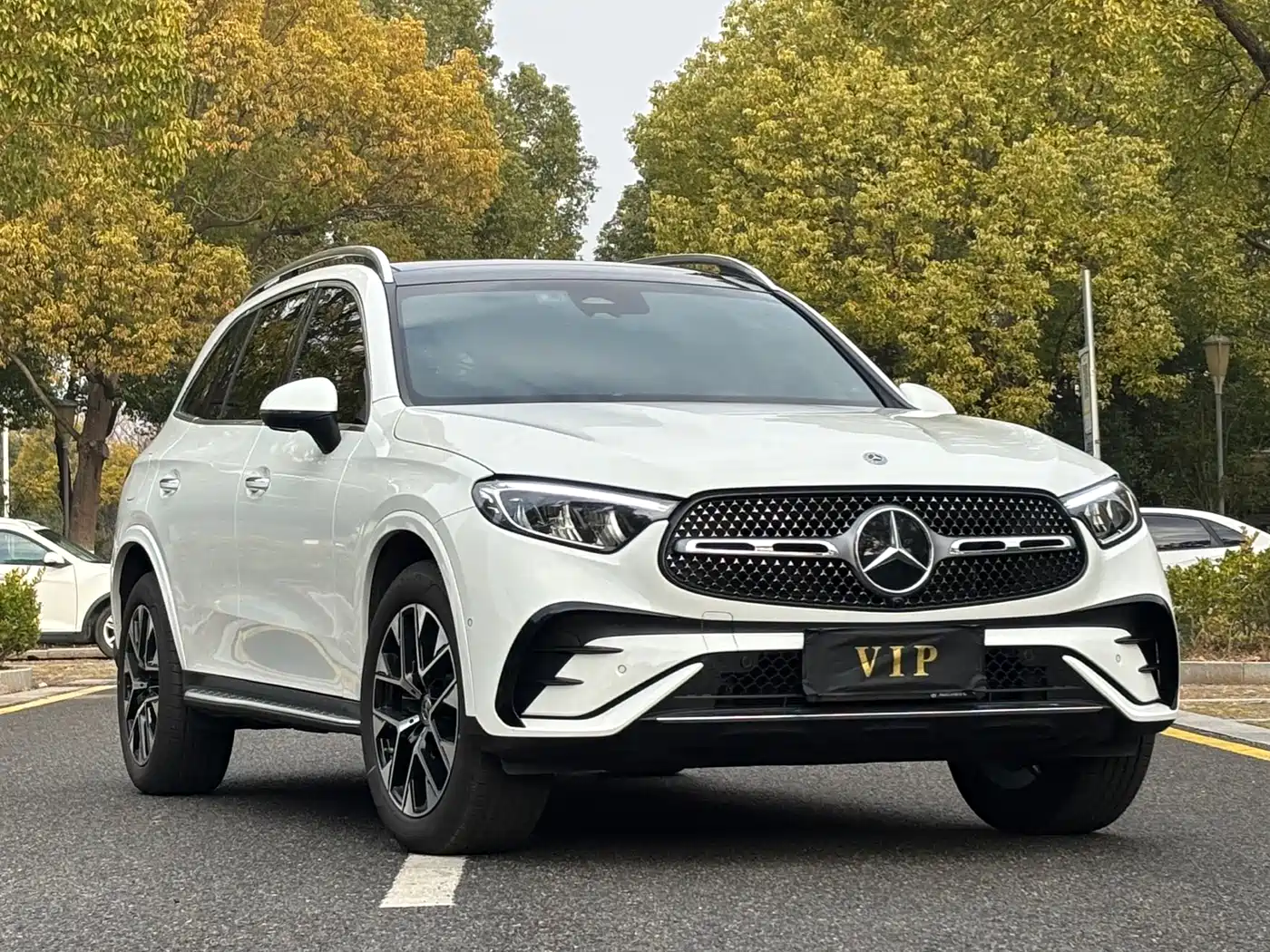 MERCEDES-BENZ GLC