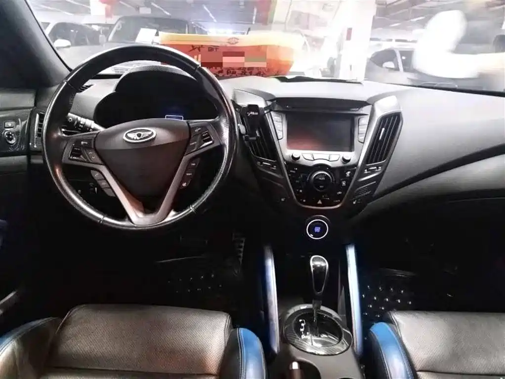 Hyundai Veloster 2015 1.6T Automatic Flagship Edition фото 5