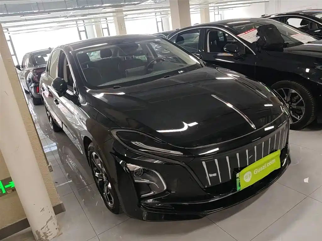 Hongqi E-QM5 2023 Facelift Basic Travel Edition фото 22