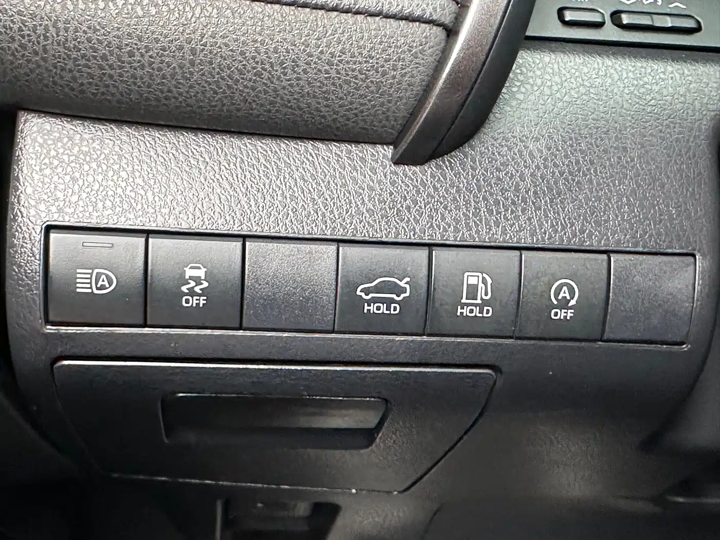 Toyota Camry 2021 2.5G Luxury Edition фото 15