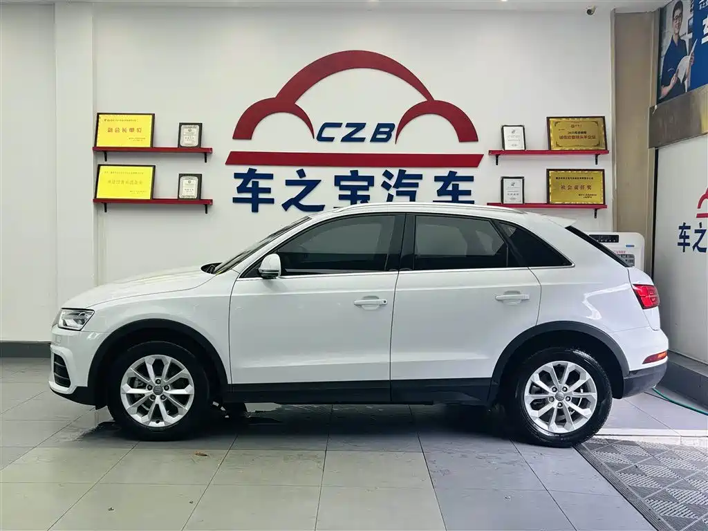 Audi Q3 2018 30th Anniversary Edition 30 TFSI Standard фото 4