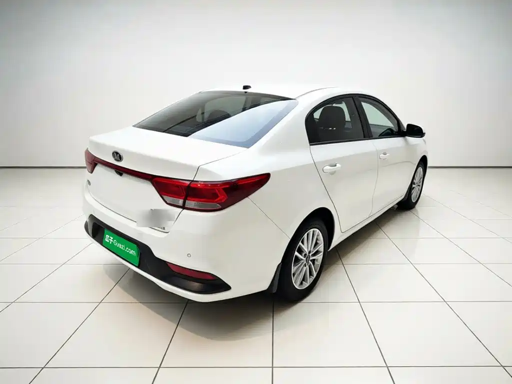Kia K2 2018 2017 Sedan 1.4L AT 15th Anniversary Special Edition GLS