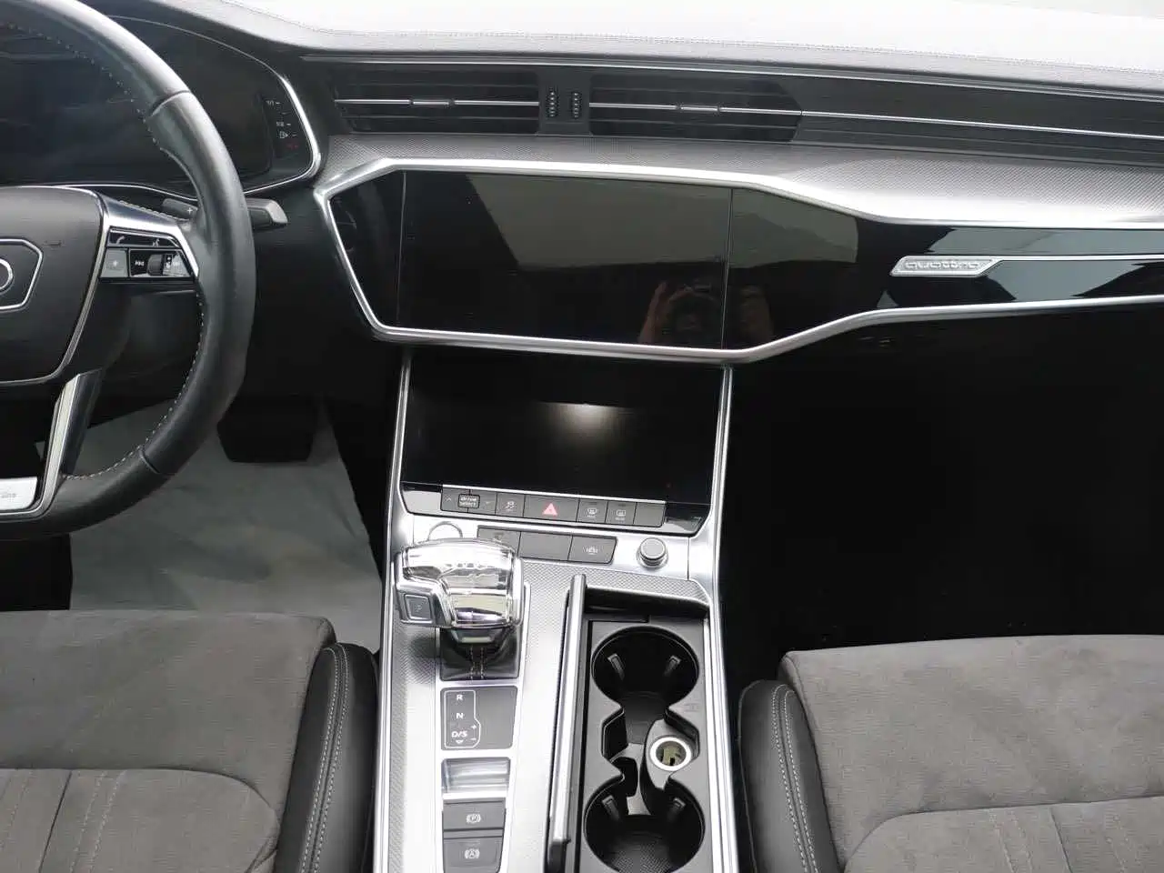 Audi A6L 2019 40 TFSI Luxury Dynamic фото 10