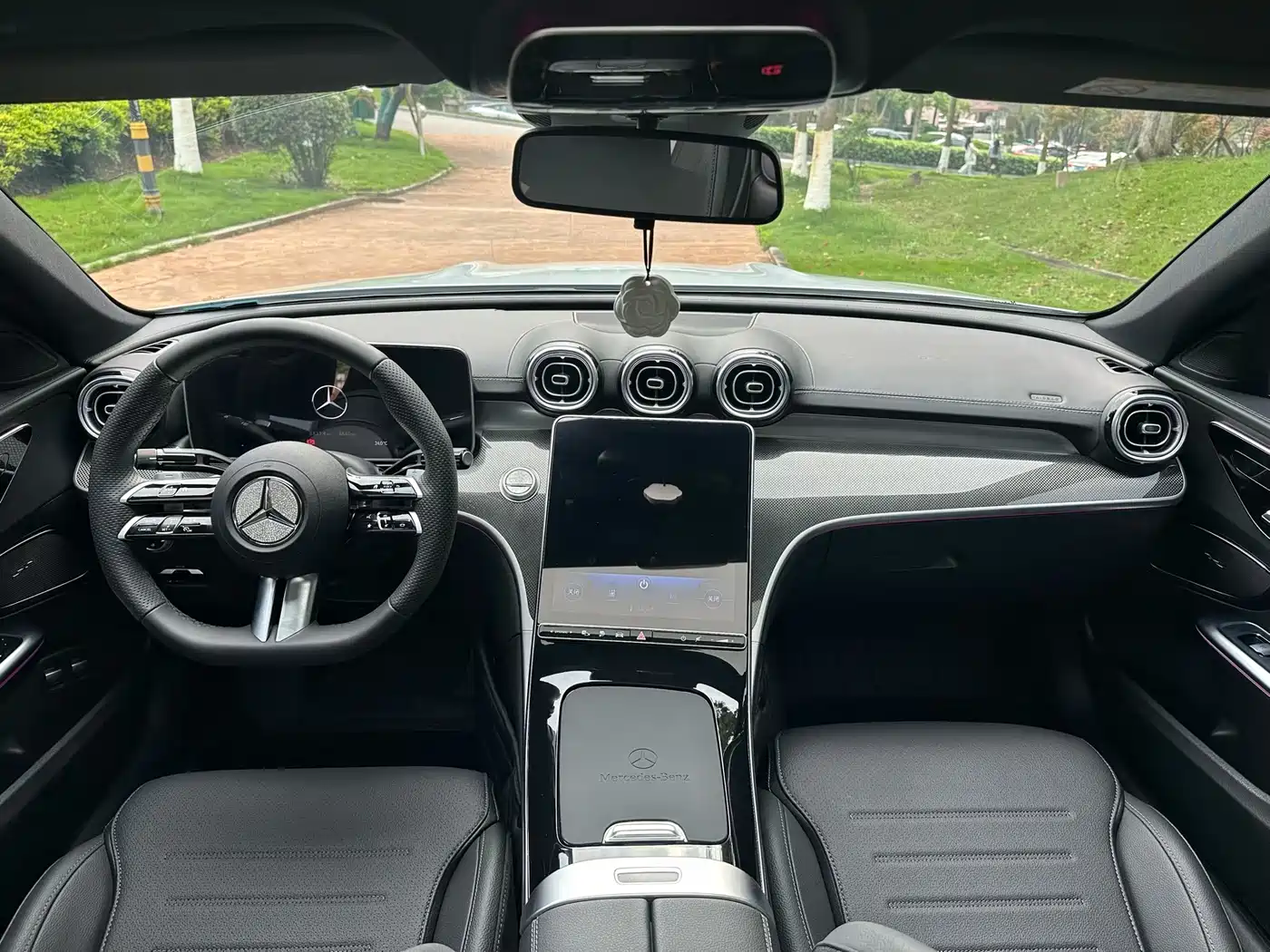 Mercedes-Benz C-Class New Energy 2024 Facelift III C 350 eL фото 5