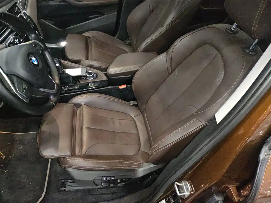 BMW X1 2016 sDrive20Li Luxury Model фото 15