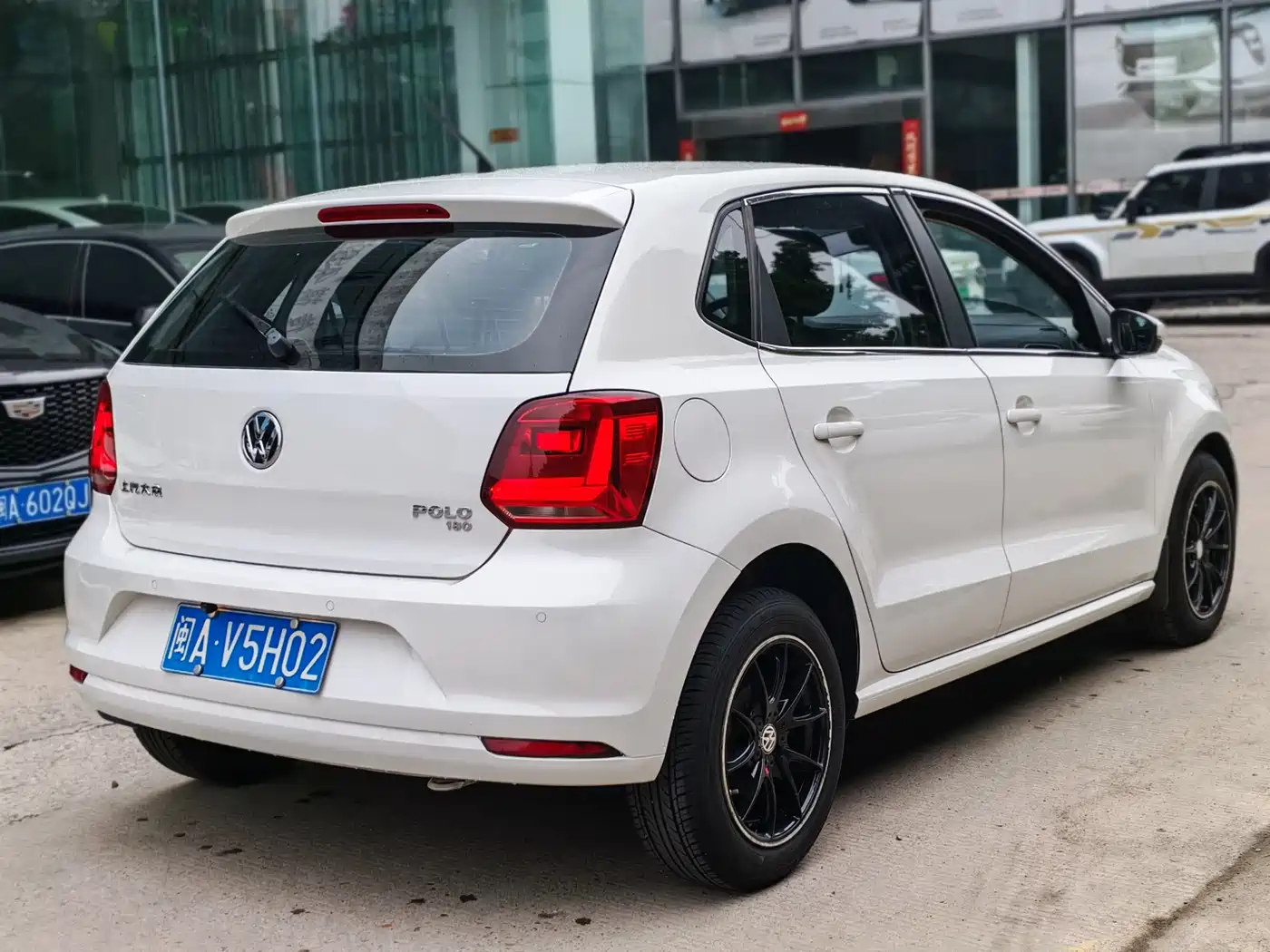 Volkswagen Polo 2016 1.6L Automatic Luxury фото 9