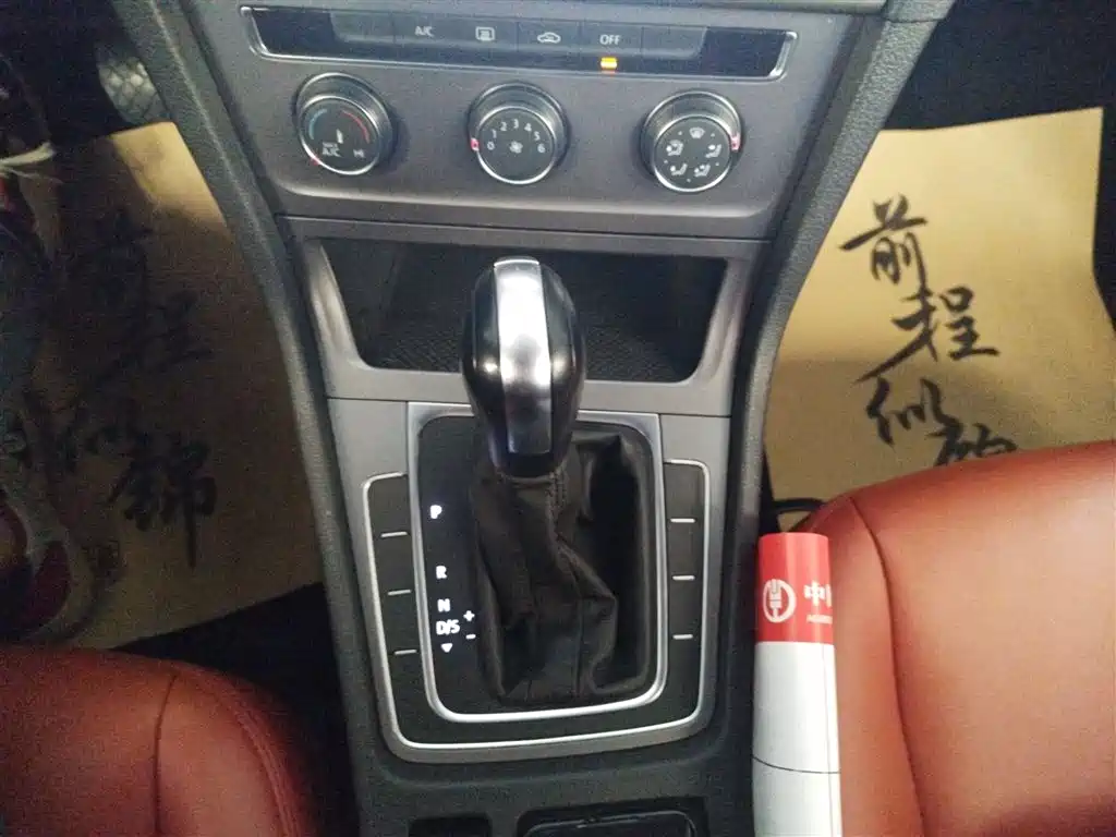 Volkswagen Golf 2016 1.6L Automatic Fashion фото 14