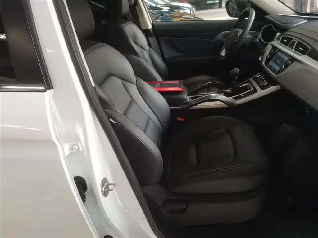 Geely Boyue 2016 2016 2.0L Manual Smart·Style Edition