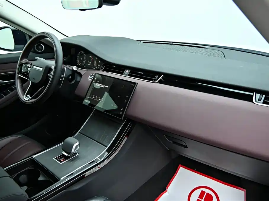 Land Rover Range Rover Evoque 2024 Range Rover Evoque L 249PS Light Master Edition фото 13