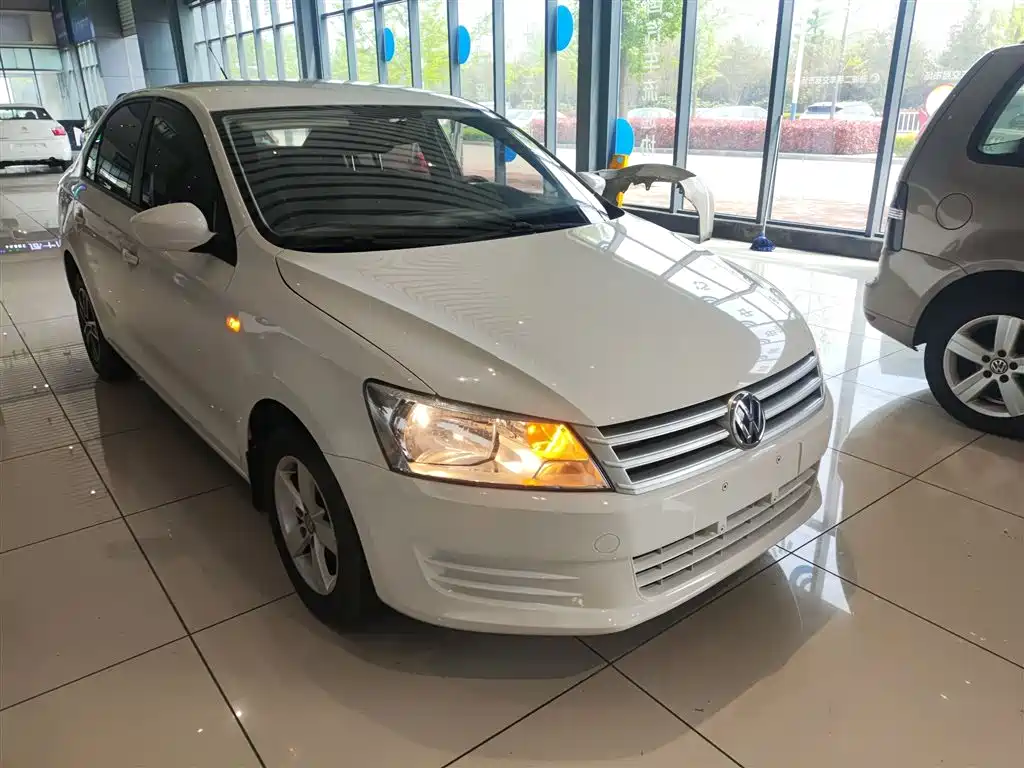 Volkswagen Santana 2015 1.6L Automatic Trend Edition фото 4