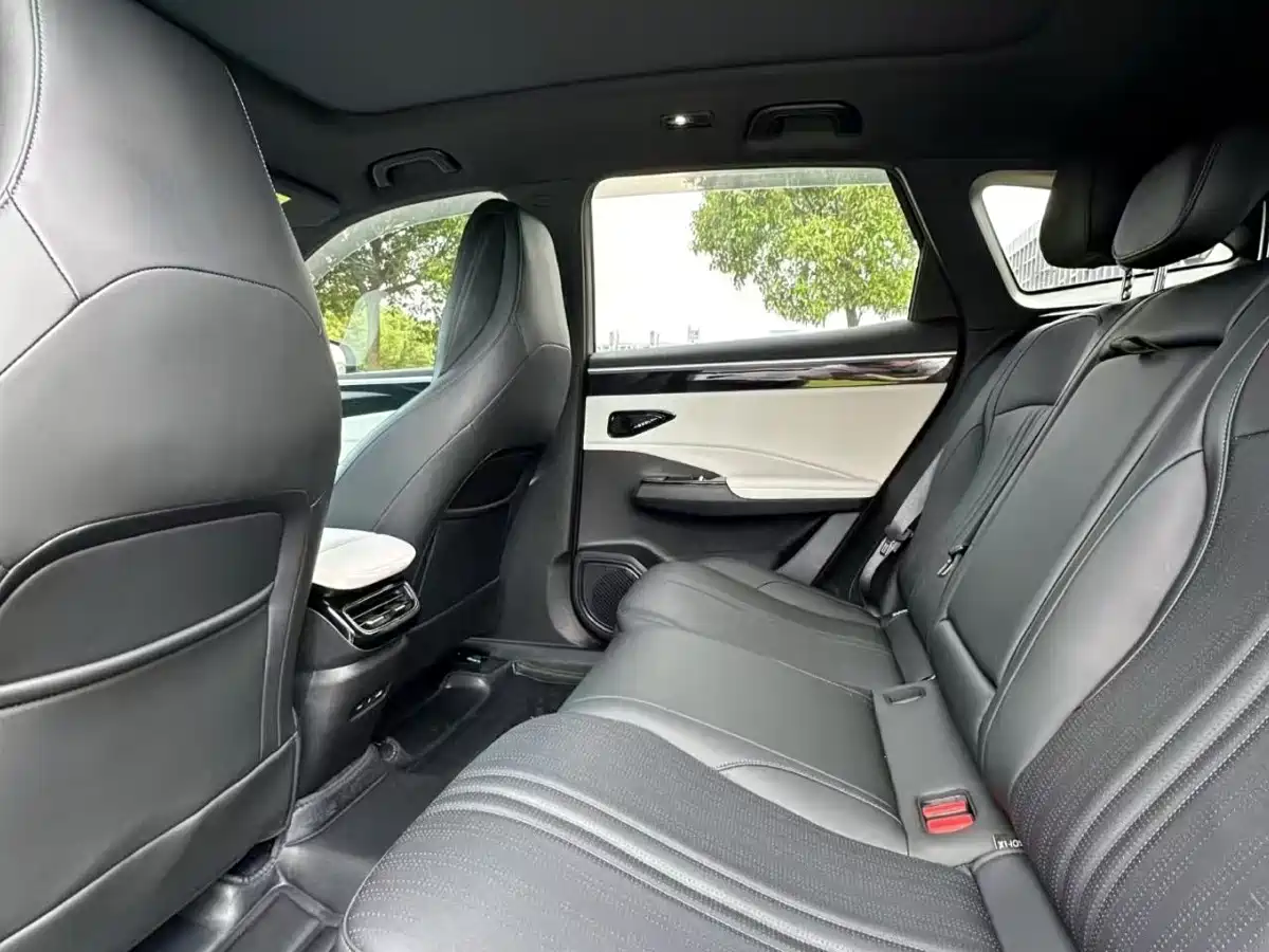 Geely Galaxy Galaxy L7 2024 1.5T 115km PLUS Soaring Dragon Edition фото 6