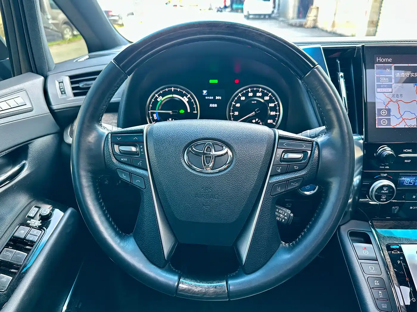 Toyota Alphard 2021 Hybrid 2.5L Premium фото 12