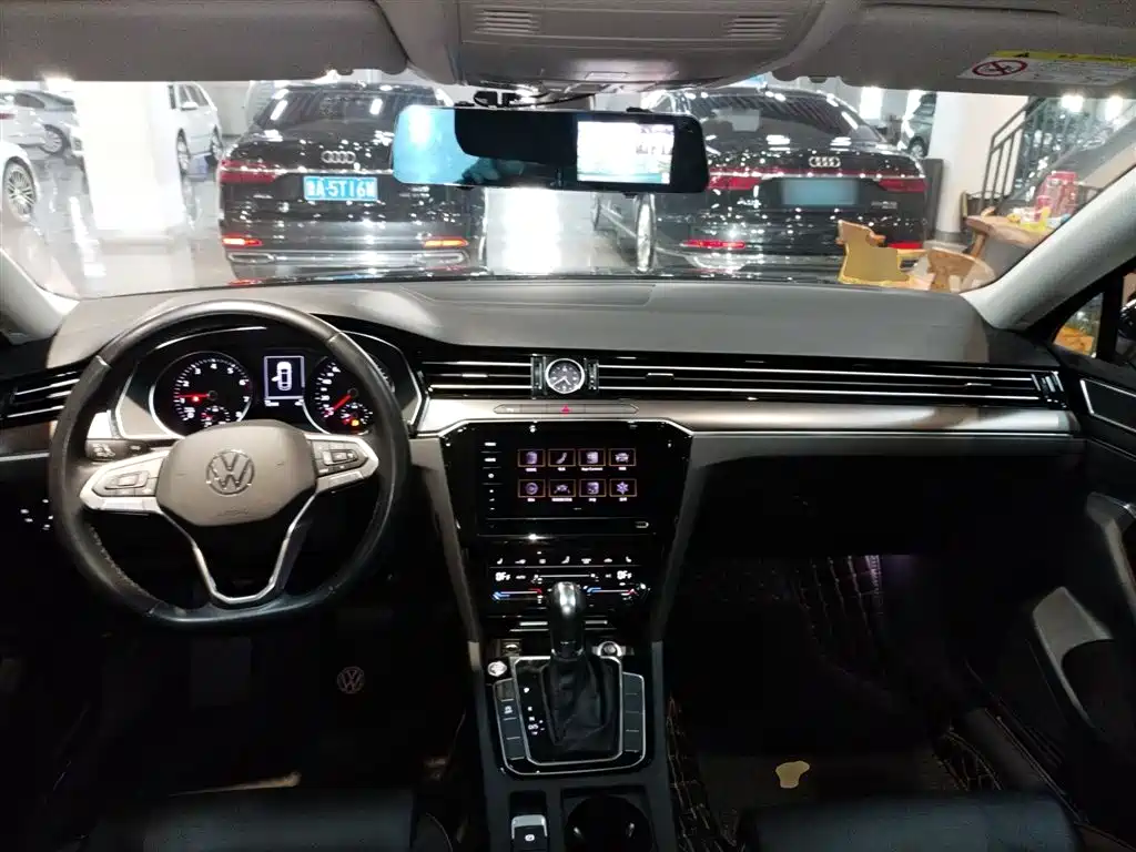 Volkswagen Magotan 2020 330TSI DSG Leading фото 9