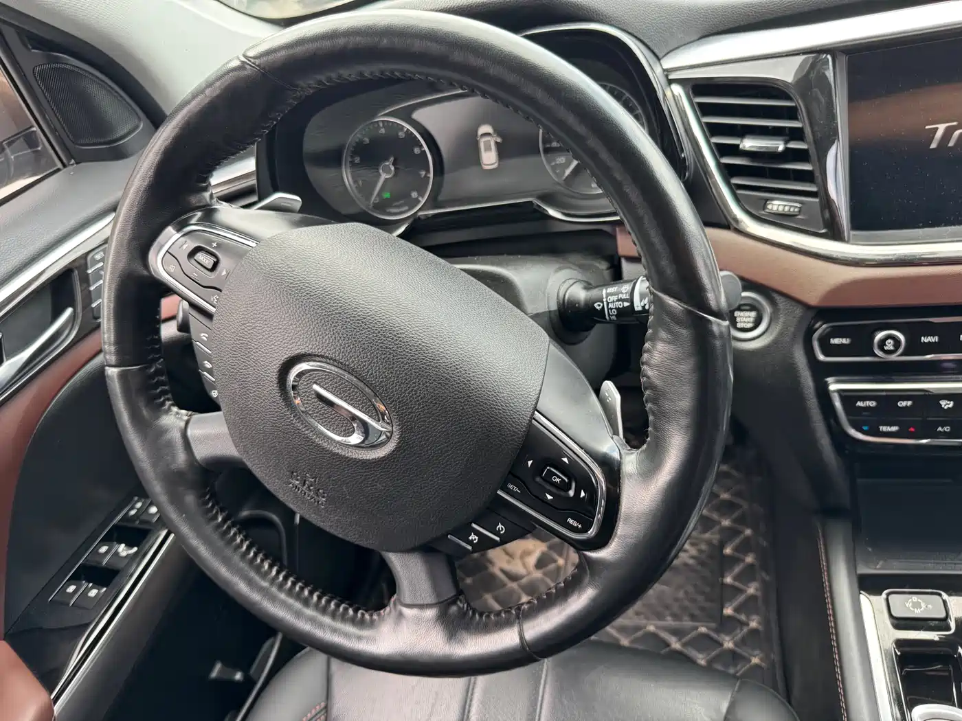GAC Trumpchi Trumpchi GS8 2017 320T 2WD Luxury Smart Connect (7-seater) фото 12