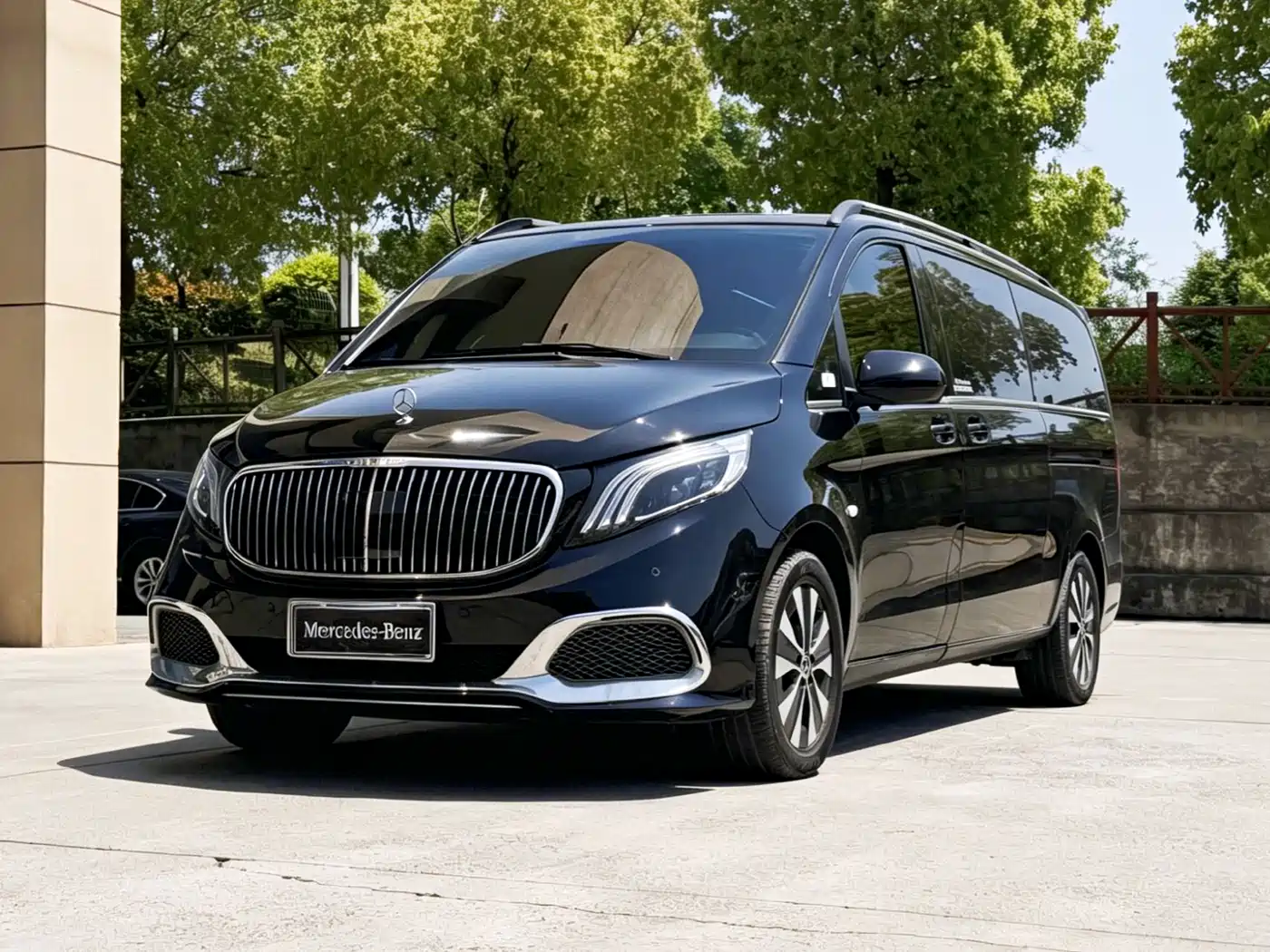 Mercedes-Benz Vito 2023 2.0T Business 7-Seater
