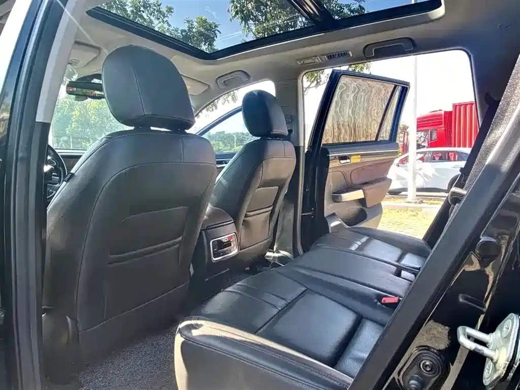 GAC Trumpchi Trumpchi GS8 2017 320T 2WD Luxury Smart Connect (7-seater) фото 6