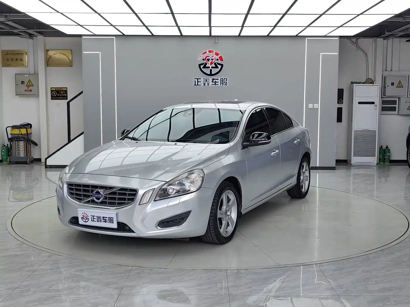 2013 Volvo S60 (Import)