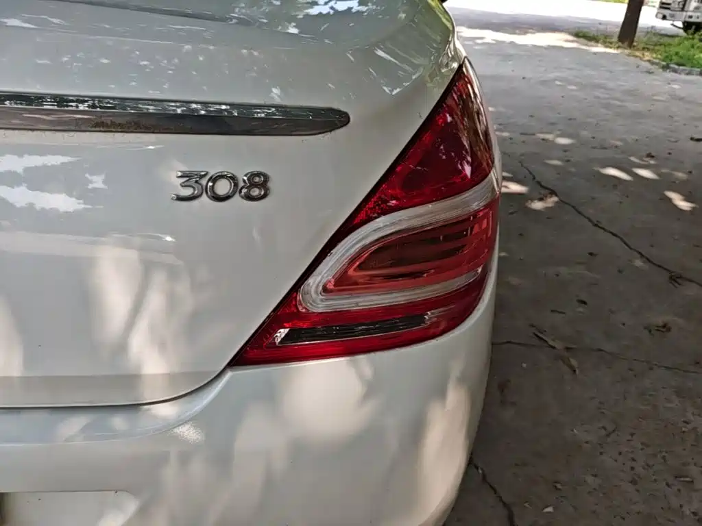 Peugeot 308 2015 2013 Model 1.6L Automatic Superior Style