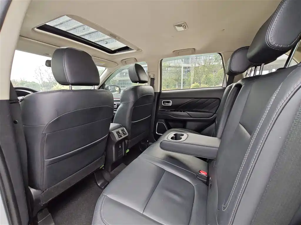Mitsubishi Outlander 2019 2.0L 2WD Enjoy Edition 7-seater China V фото 9