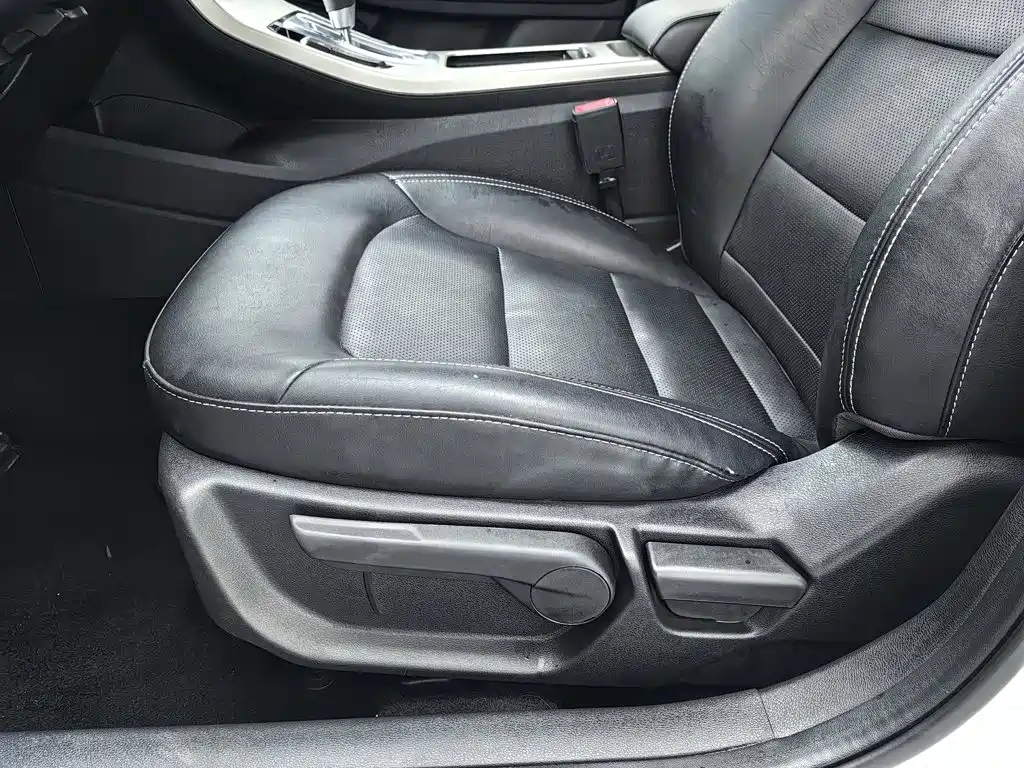 Фото 20 - Geely Emgrand GL