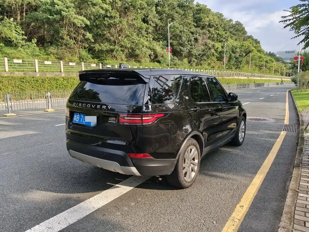Фото 4 - Land Rover Discovery