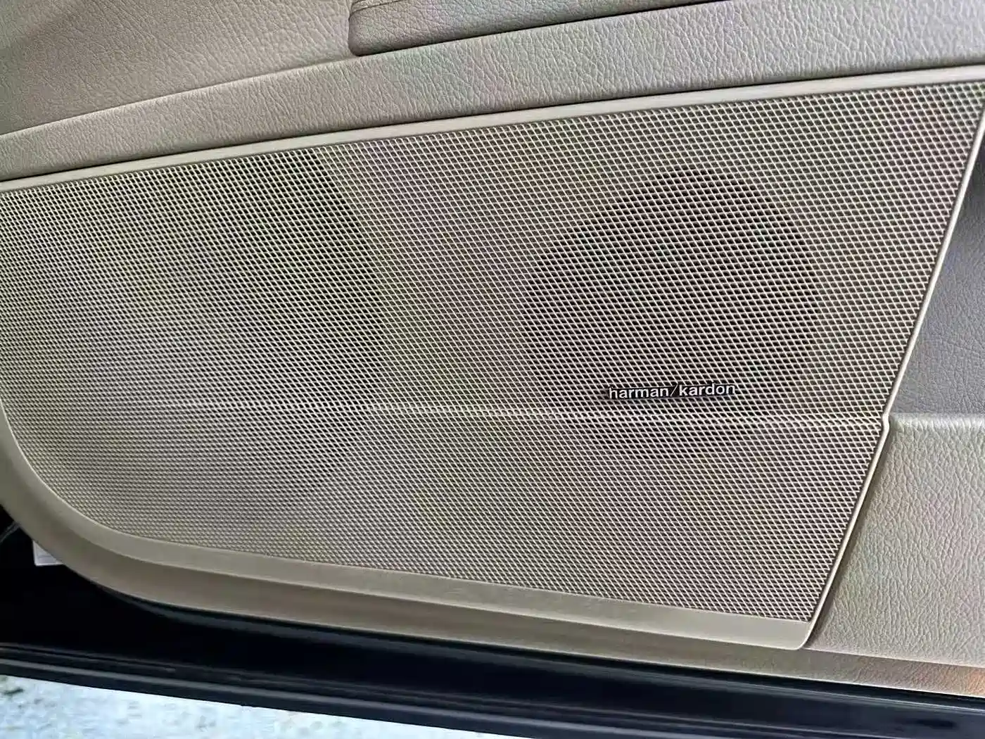Mercedes-Benz S-Class 2012 S 350 L 4MATIC Grand Edition фото 8