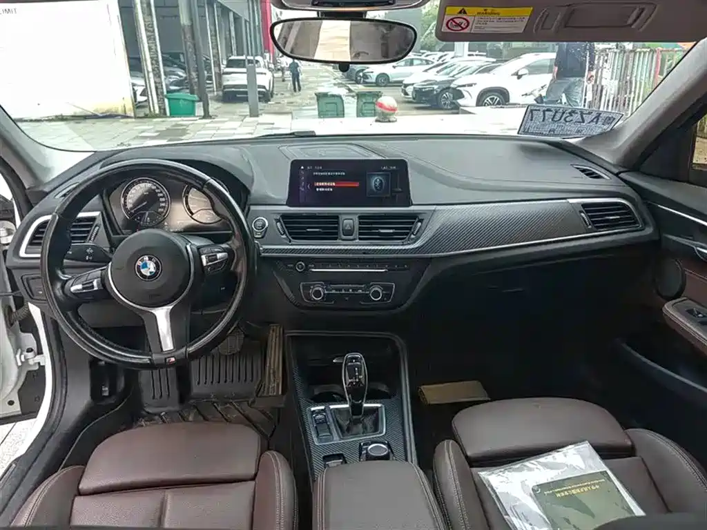 BMW 1 Series 2020 Model 120i M Sport Package фото 4