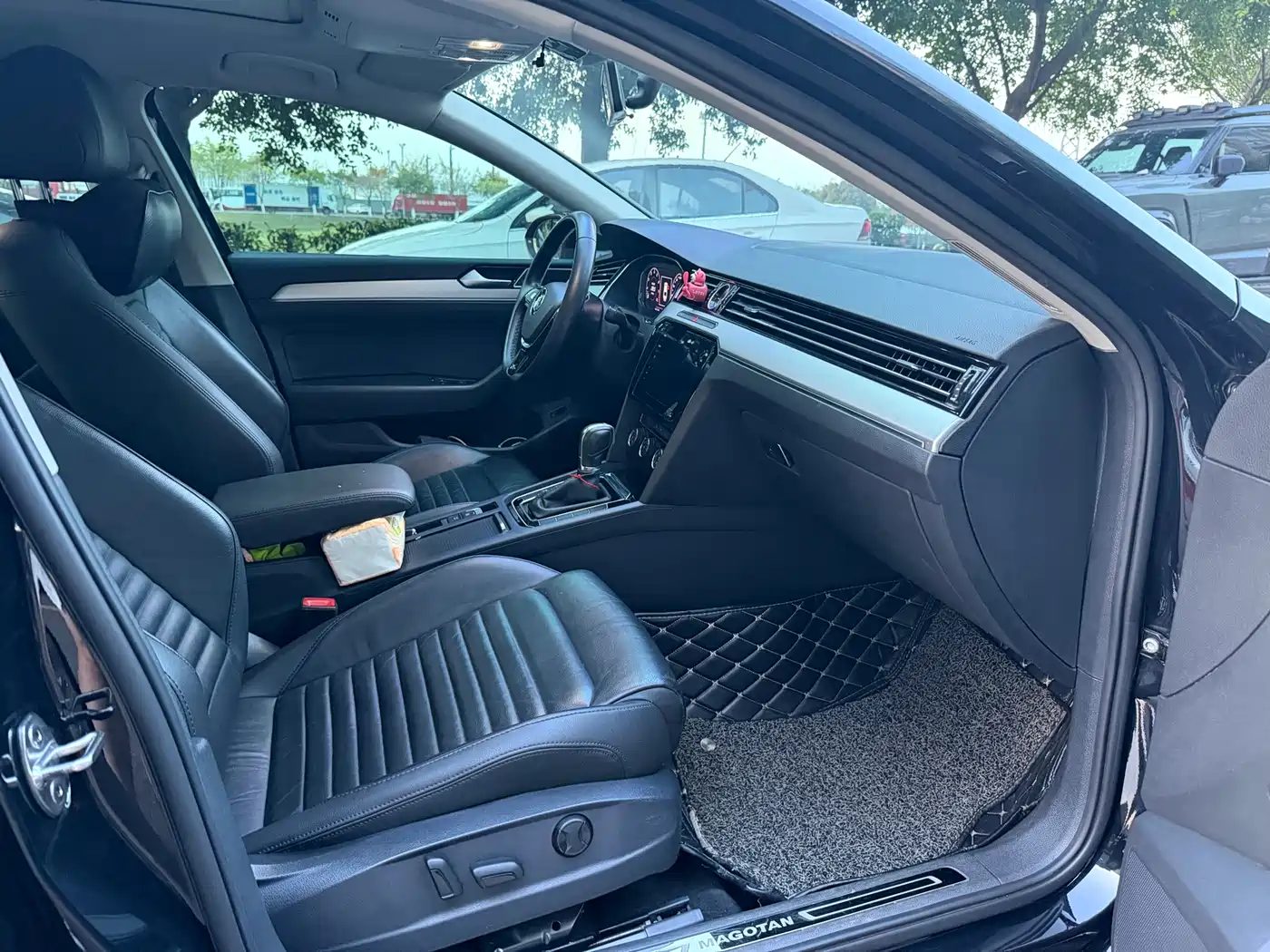 Volkswagen Magotan 2018 330TSI DSG Leading фото 13
