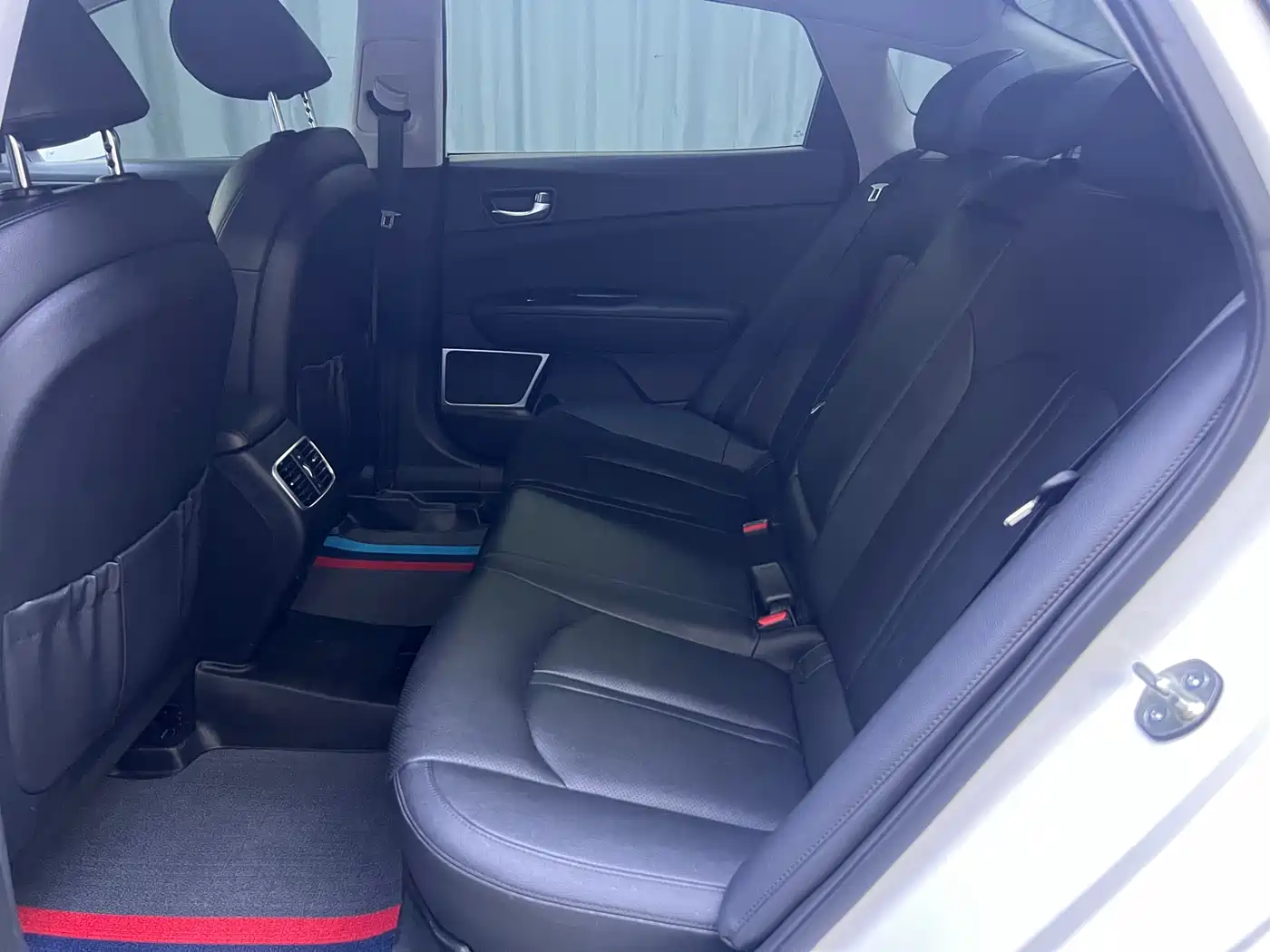 Kia K5 2016 2.0L Automatic GLS фото 15