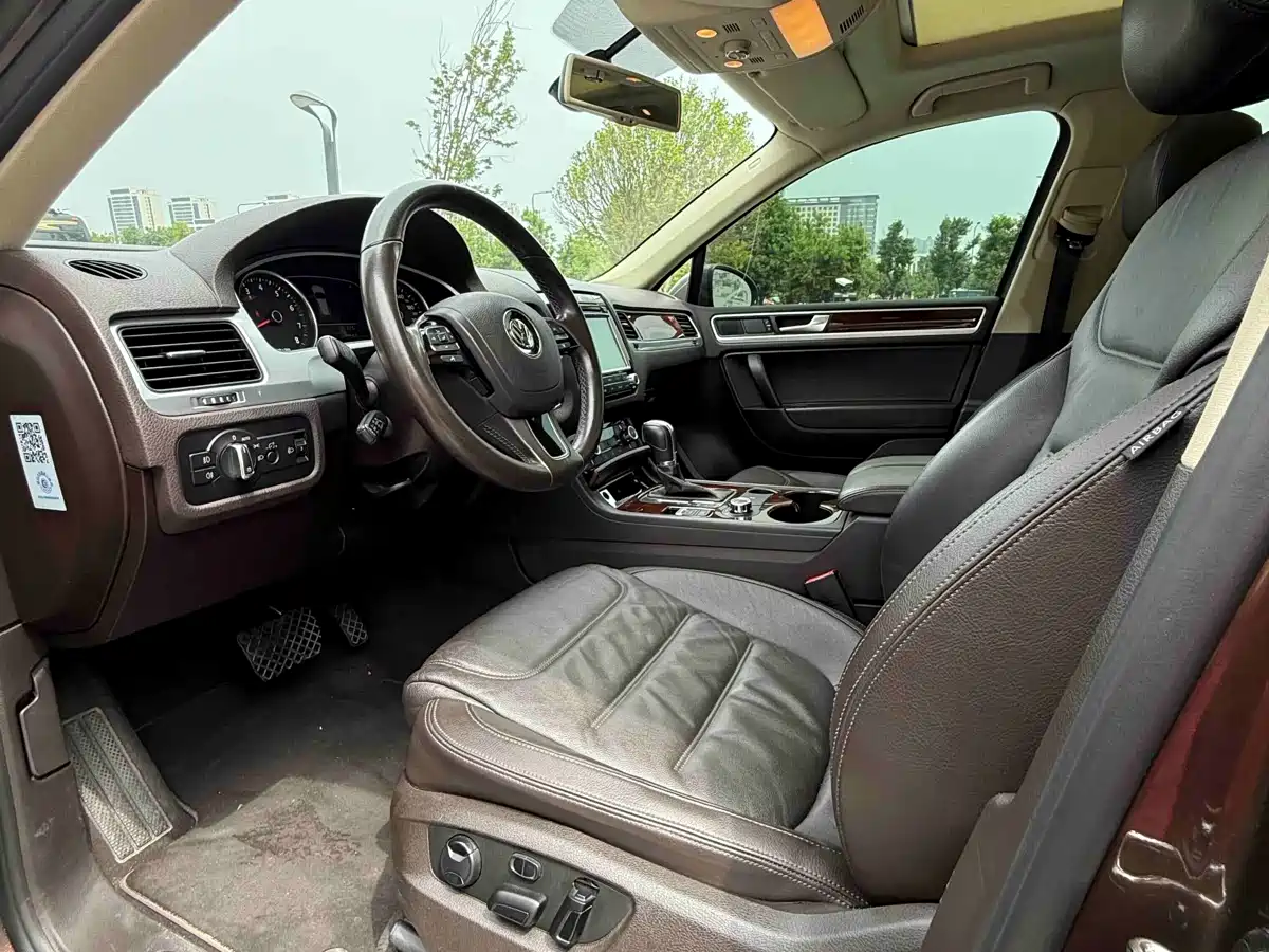 Volkswagen Touareg 2014 3.0TSI New Edge Edition фото 4
