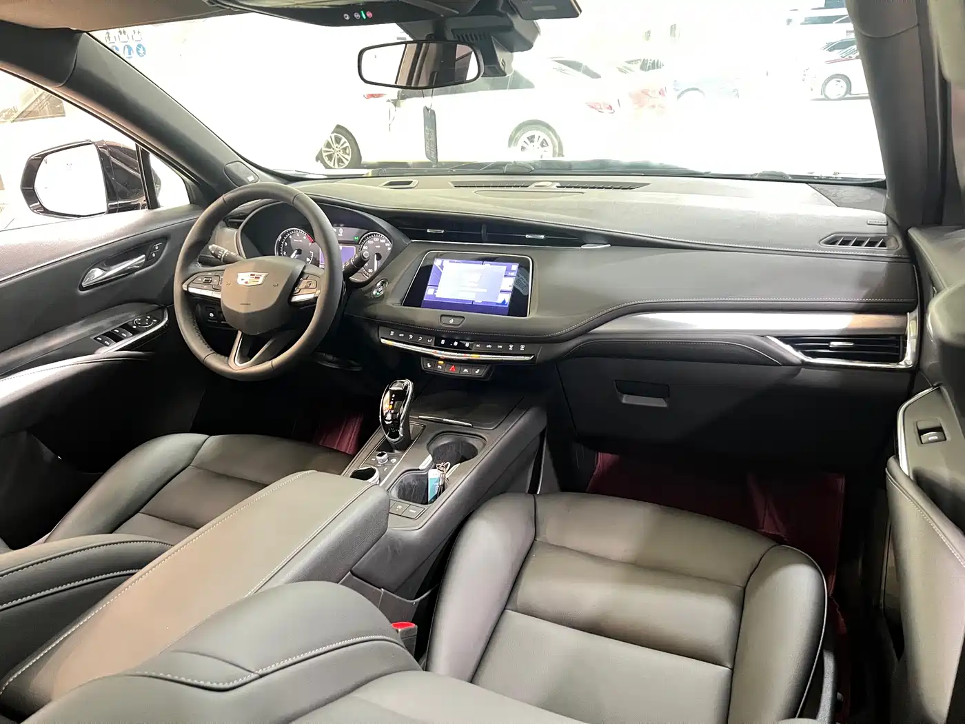 CADILLAC XT4