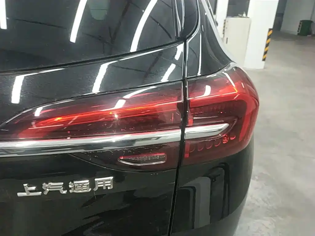 Buick Envision Plus 2023 Enclave Plus 652T 5-Seater Luxury фото 8