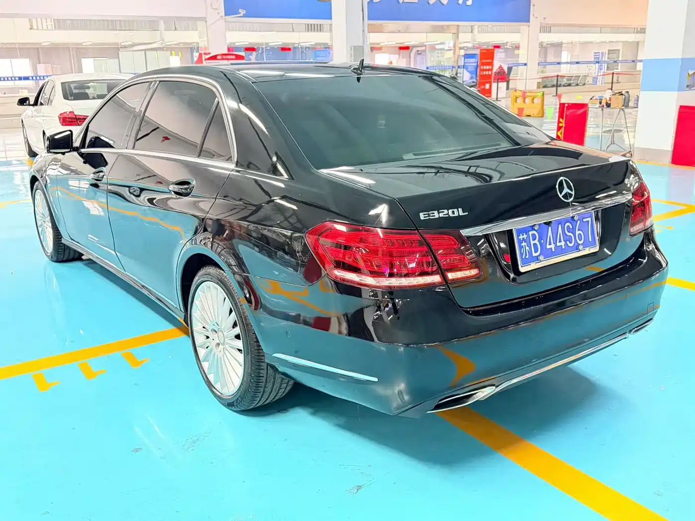 Mercedes-Benz E-Class 2014 E 260 L Sport фото 7