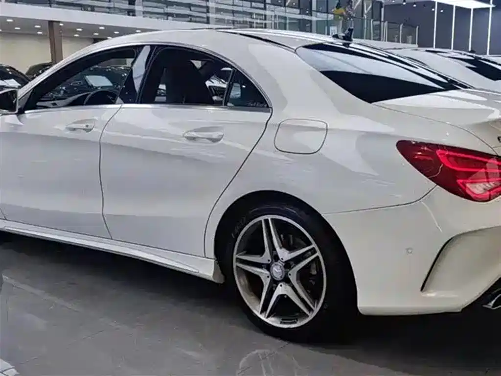 Mercedes-Benz CLA (Import) 2016 CLA 220 4MATIC фото 7