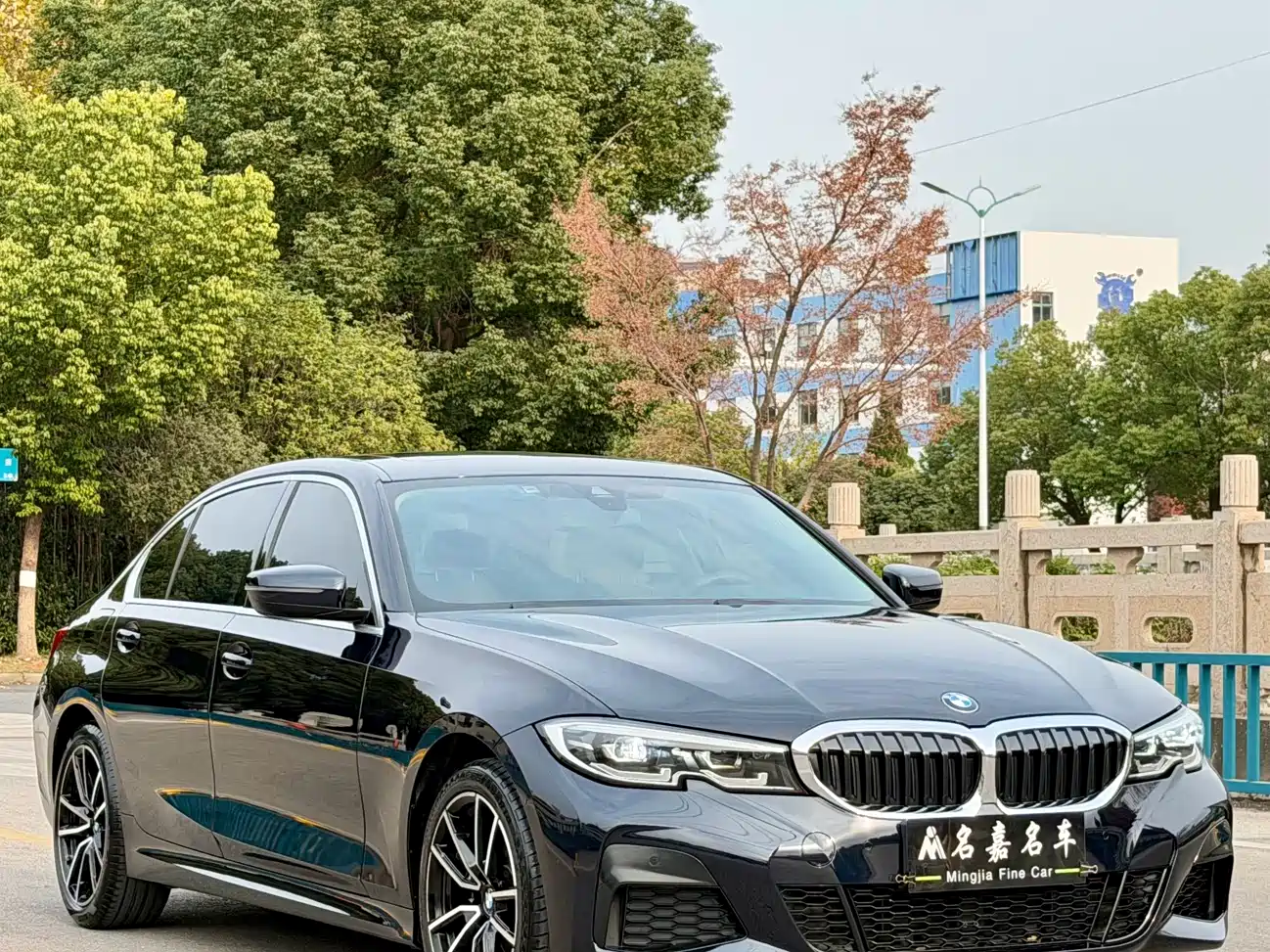 BMW 3-SERIES