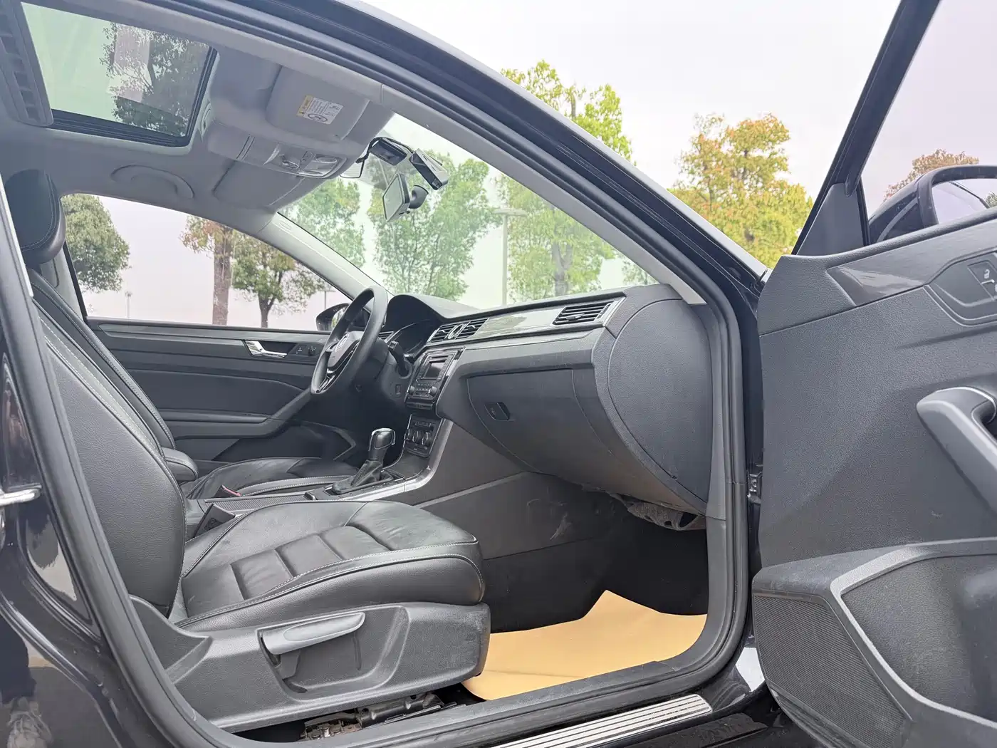 Volkswagen Passat 2017 330TSI DSG Prestige фото 6