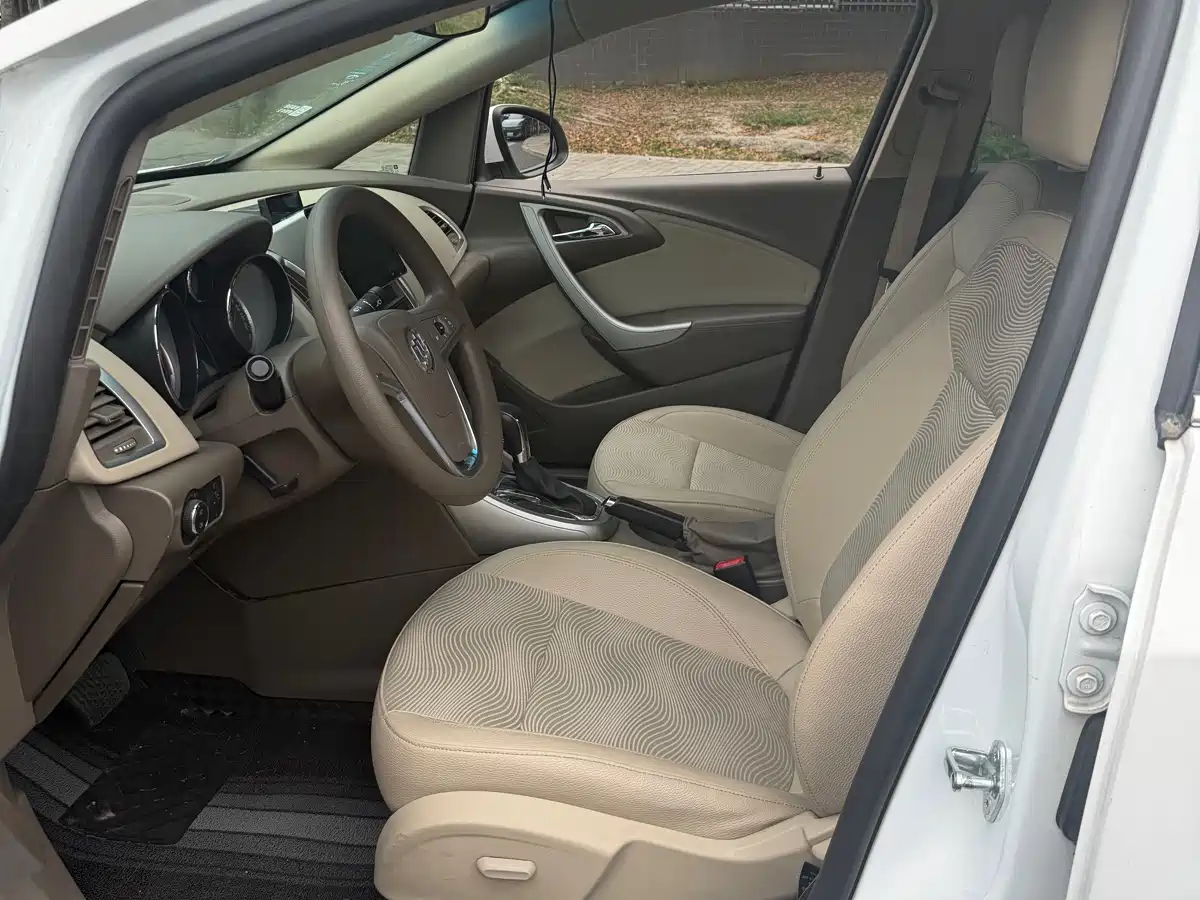 Buick Excelle 2013 GT 1.6L Automatic Fashion Edition фото 10