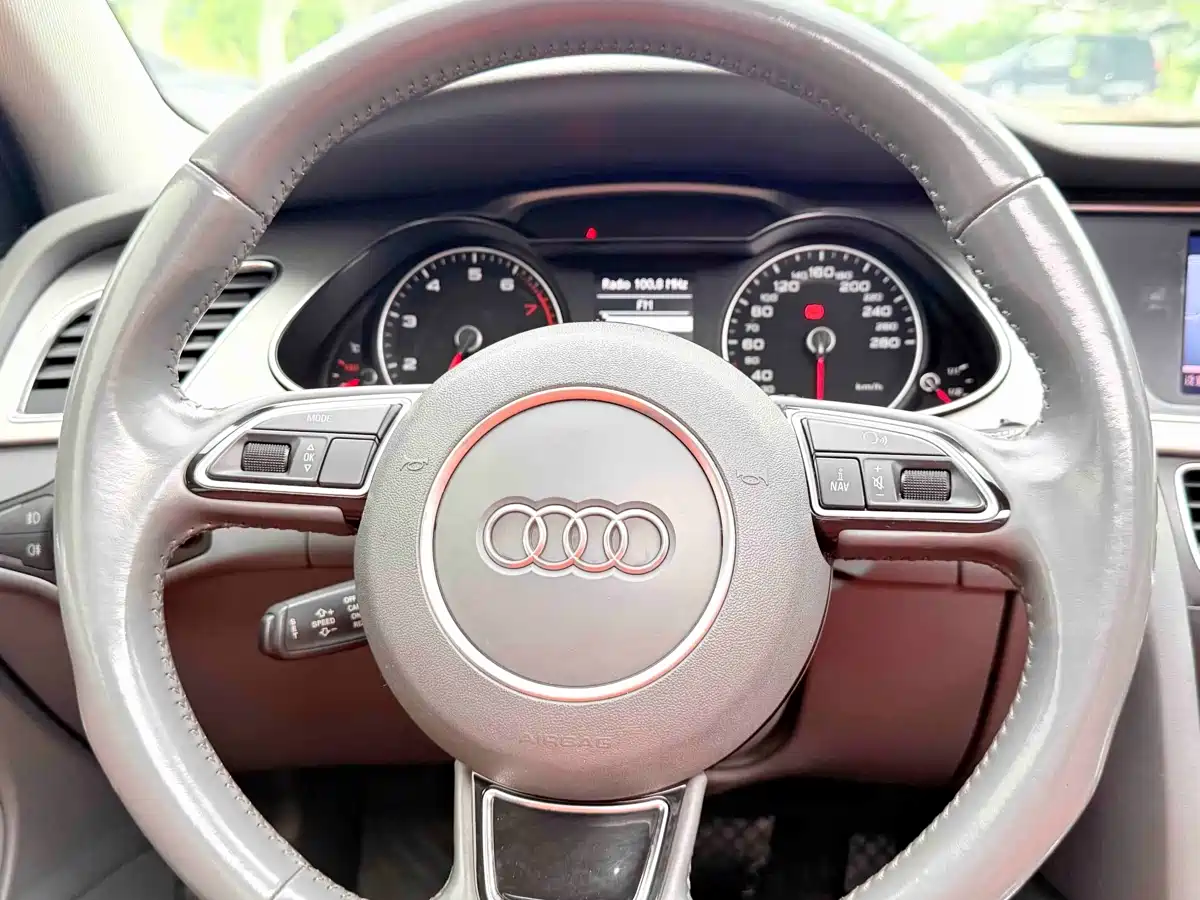 Audi A4L 2016 35 TFSI Automatic Standard фото 17