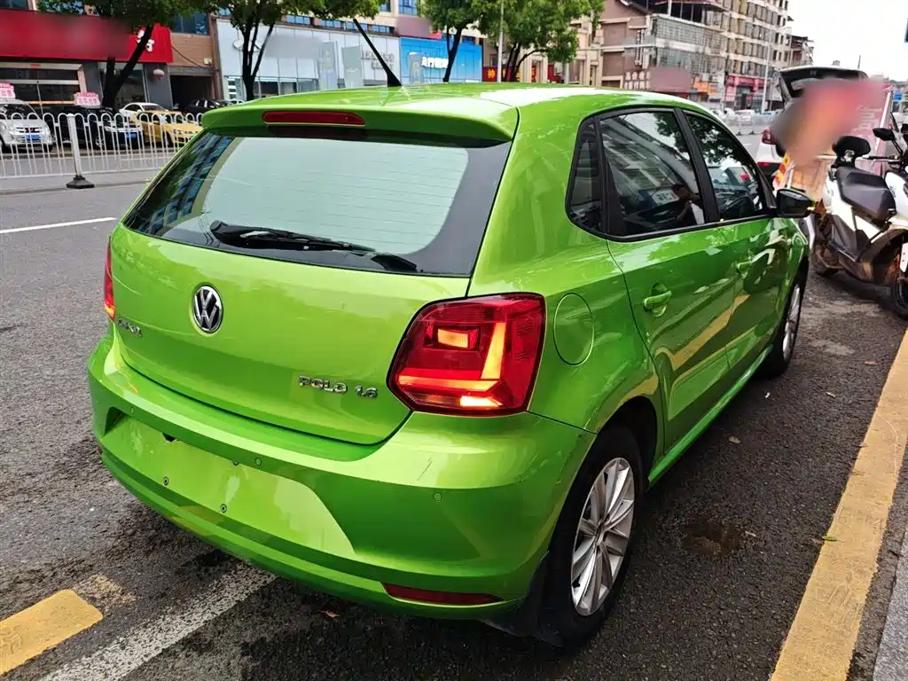 Volkswagen Polo 2014 1.6L Automatic Comfort Edition фото 7