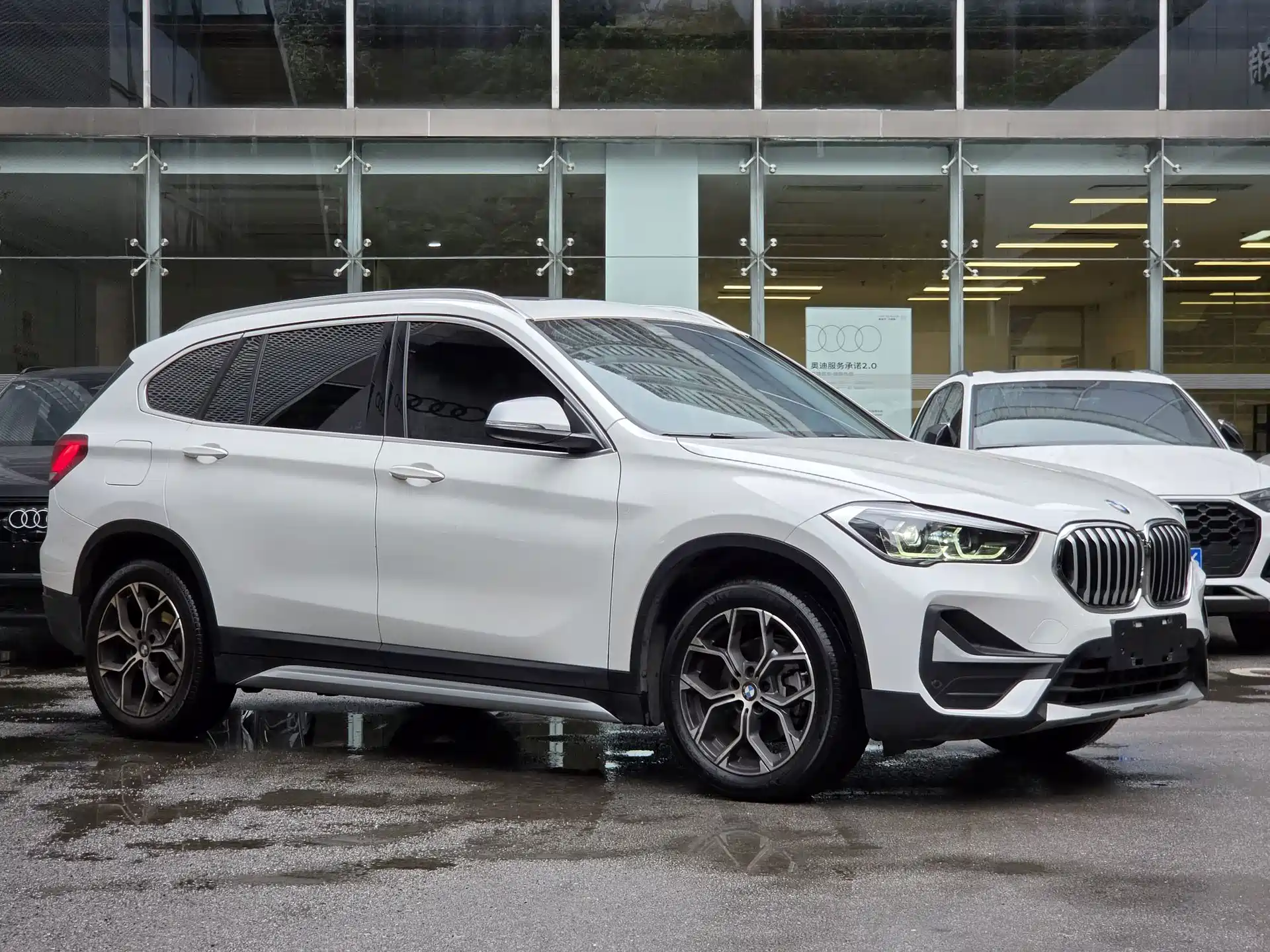 Photo 3 - BMW X1
