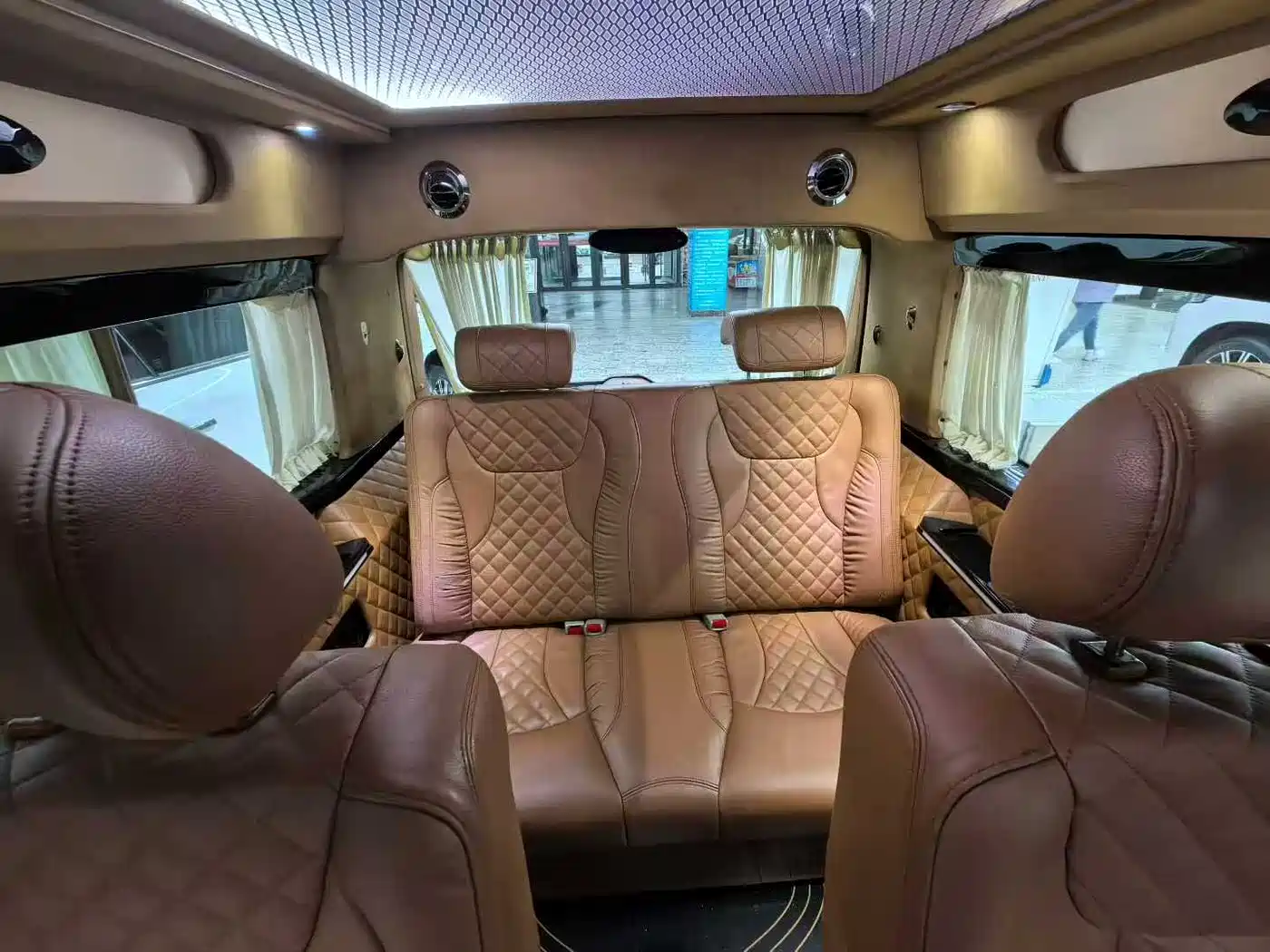 Volkswagen Caravelle 2017 2.0TSI 4WD Luxury 7-Seater фото 7