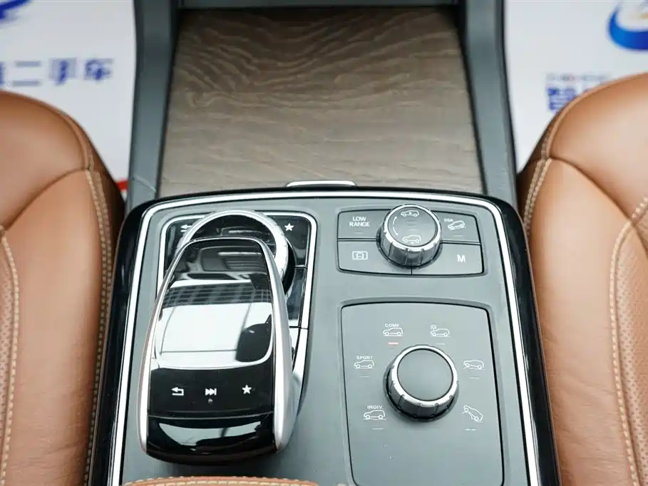 Mercedes-Benz GLS 2017 GLS 500 4MATIC фото 17