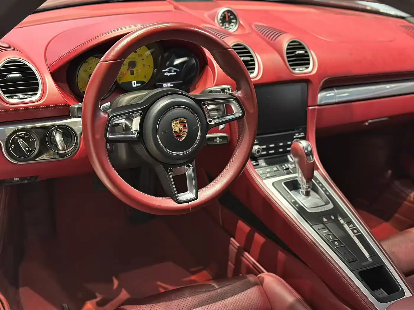 Porsche 718 2018 Cayman 2.0T фото 14